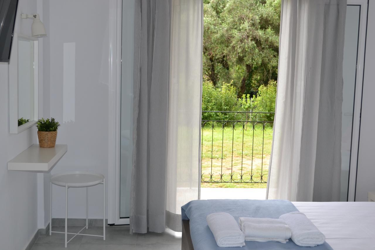 Iliana Studios Benitses (Corfu) Exterior foto