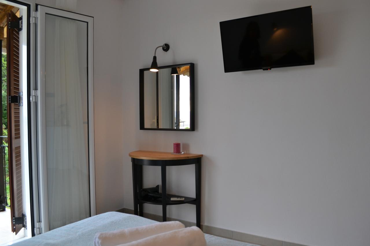 Iliana Studios Benitses (Corfu) Exterior foto