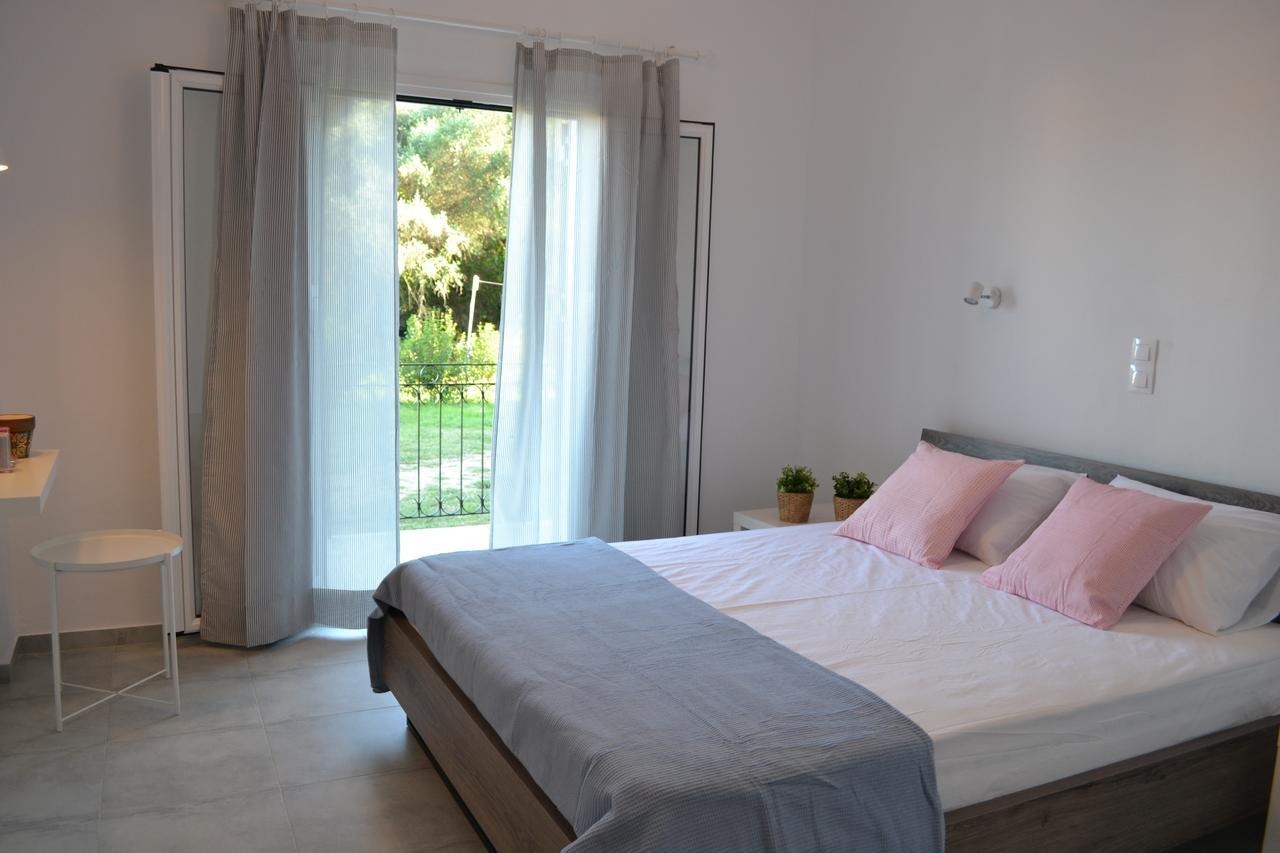 Iliana Studios Benitses (Corfu) Exterior foto